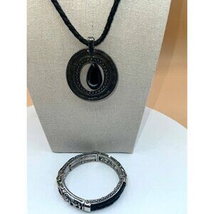 Retro Black Teardrop Pendant Necklace & Silver Bracelet Set   B42